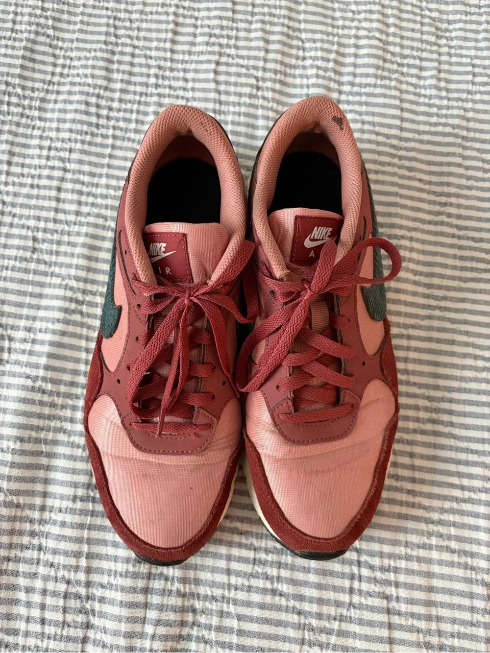 Nike low top